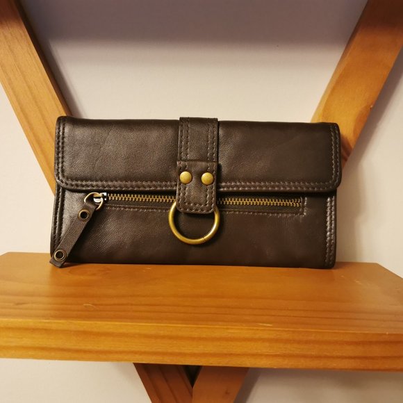 Danier genuine leather purse /wallet brown very soft leather w buckle & zipper - Picture 1 of 9